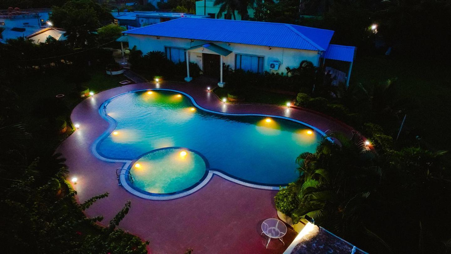 Chanakya Bnr Hotel Puri Ngoại thất bức ảnh
